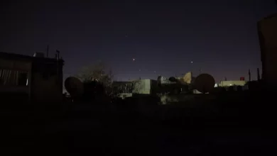 غارات عنيفة مجهولة