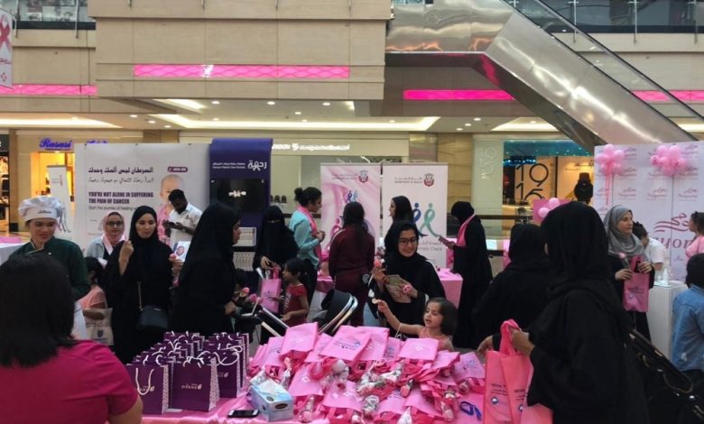 النساء المكافحات ضد السرطان