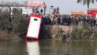 مقتل وإصابة 33 شخصاً في سقوط حافلة بمصر