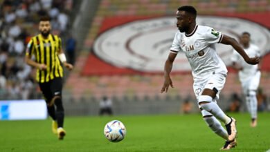 الشباب يتقدم على الاتحاد في الشوط الأول من كلاسيكو كأس خادم الحرمين