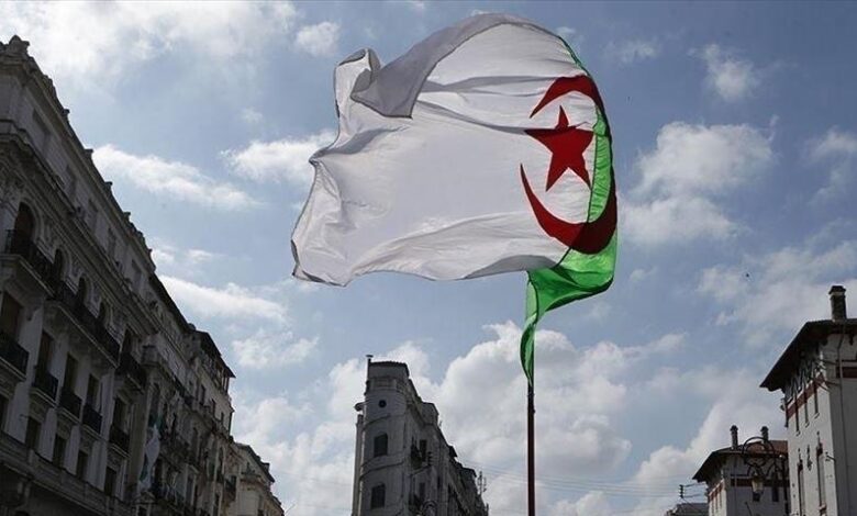 الأموال المنهوبة في الجزائر
