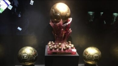 ما هي الكرة الذهبية السوبر... وهل يتوج ميسي بها؟