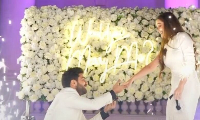 الفنانة نور إيهاب تحتفل