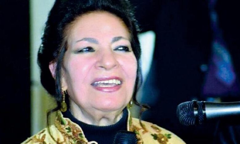 الشاعرة العراقية الراحلة لميعة عباس