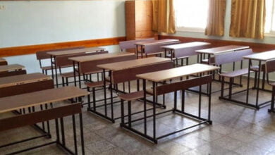 مدرسو لبنان يعلنون إضراباً مفتوحاً