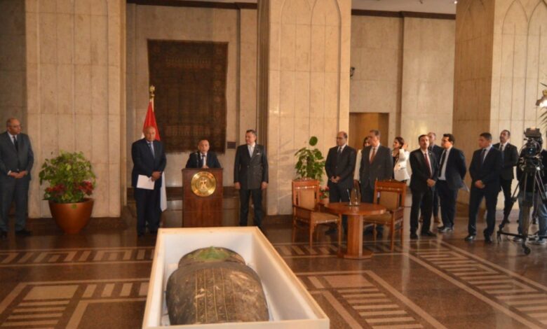 مصر تستعيد “التابوت الأخضر” من أمريكا