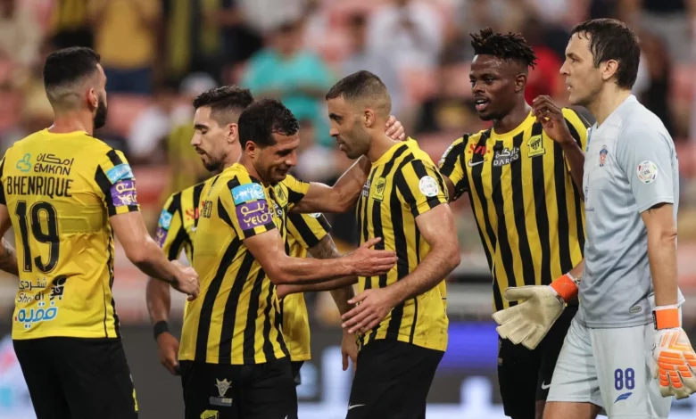 تصدر اتحاد جدة دوري روشن السعودي، بعد فوزه العريض على ضيفه الفيحاء بثلاثية نظيفة، في المباراة التي جمعت بينهما مساء اليوم