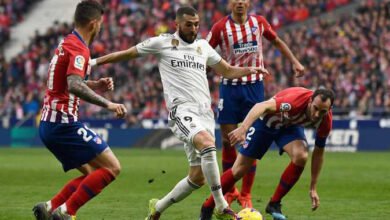أعلن المدربان كارلو أنشيلوتي ودييجو سيميوني تشكيل فريقيهما ريال مدريد وأتلتيكو مدريد في مواجهة ديربي مدريد على ملعب سانتياجو بيرنابيو