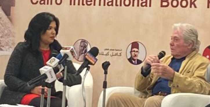حسين فهمي من معرض الكتاب