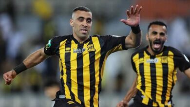 عبد الرزاق حمد الله يسجل رقماً سلبياً أمام الهلال
