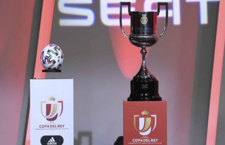 وأسفرت قرعة كأس ملك إسبانيا عن ديربي مدريدي يجمع ريال مدريد مع جاره اللدود أتلتيكو مدريد، فيما كان الحظ إلى جانب برشلونة
