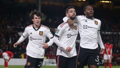 اقترب مانشستر يونايتد، من التأهل إلى كأس رابطة الأندية الإنجليزية المحترفة، بفوزه مساء الأربعاء على مضيفه نوتنجهام فورست بثلاثية نظيفة