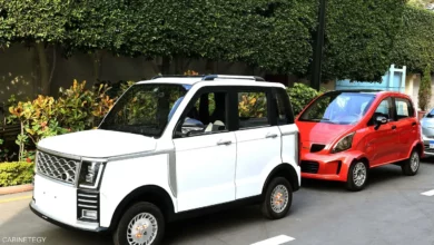 مصر تعرض نماذج لأول سيارة كهربائية محلية