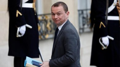 وزير العمل الفرنسي أوليفييه دوسوبت متورط بقضايا فساد