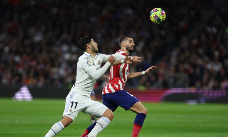 ريال مدريد يقدم هدية جديدة لبرشلونة بتعادله في الديربي