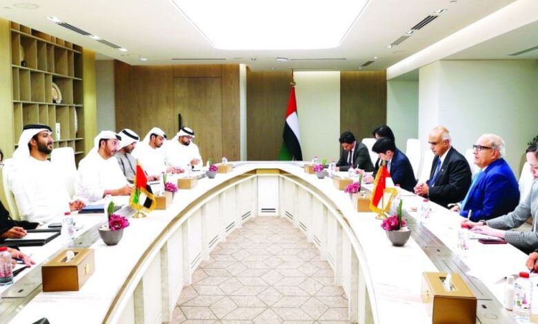 الإمارات وسنغافورة