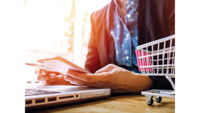 التجارة الإلكترونية في الإمارات