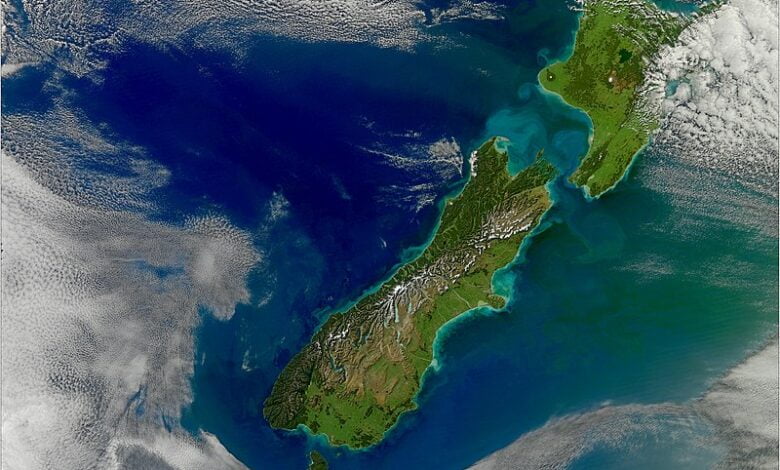 زلزال بقوة 6.6 درجات