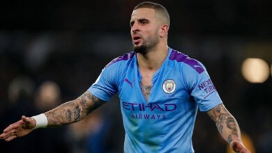 كايل ووكر لاعب السيتي يتحرش بفتاة في إحدى حانات مانشستر