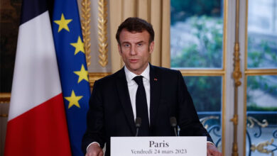 ماكرون يشعر بغضب الفرنسيين ويؤكد أن إصلاح نظام التقاعد أساسي
