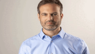 الكاتب الأمريكي كوينتين يونغ: ظاهرة العنف في أمريكا يديرها تجار السلاح