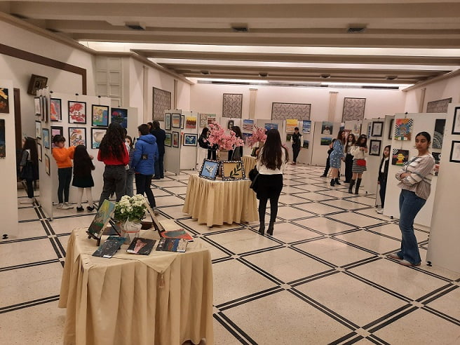 الأطفال نجوم الفن