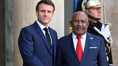 رئيس جزر القمر يبدي انفتاحه على الحوار مع باريس بشأن ترحيل مهاجرين