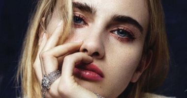 الحواجب العريضة