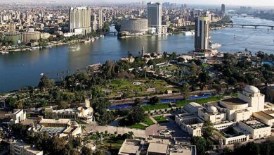 أكبر المصارف الأمريكية يحذر من خطر السوق السوداء على مصر