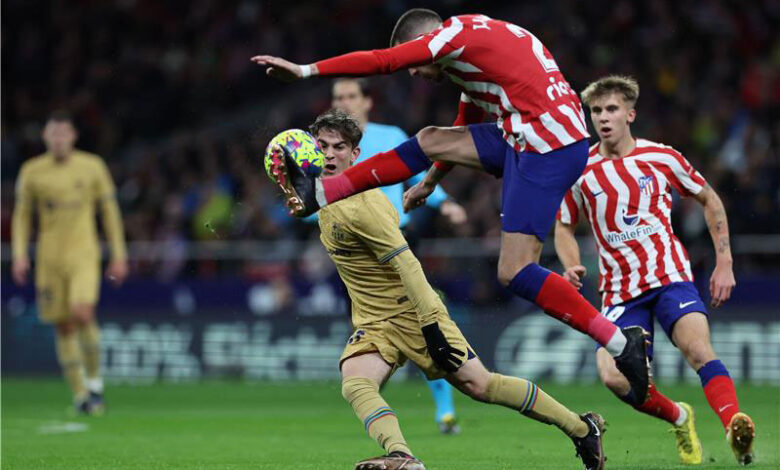 برشلونة وأتلتيكو مدريد.. لقاء قمة في الدوري الإسباني