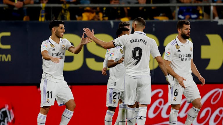 ريال مدريد يعبر محطة قادش ويقلص الفارق مع برشلونة