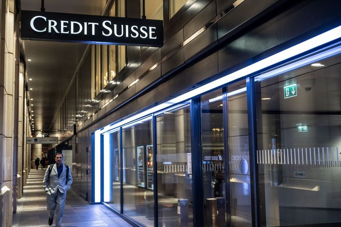 عشرات المليارات سحبت من بنك Credit Suisse