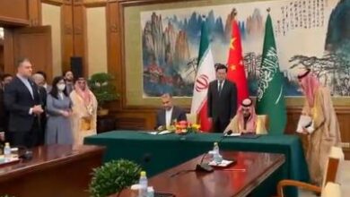 وزيرا خارجية إيران والسعودية يوقعان على بيان مشترك خلال لقائهما في بكين