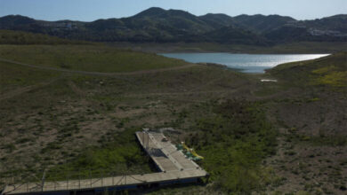 الصحراء تغزو إسبانيا.. وإعادة التفكير في إدارة الذهب الأزرق بات ضرورة