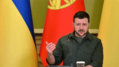 زيلينسكي يعيد إنتاج النازية ويمحو كل شيء روسي من أوكرانيا