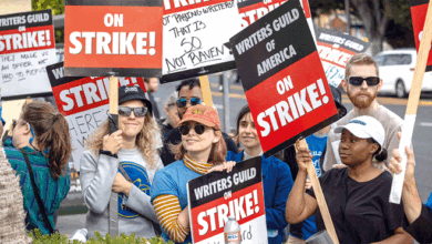 بايدن وكتّاب السيناريو في هوليوود.. أمل بالتوصل لاتفاق عاجل بشأن الإضراب