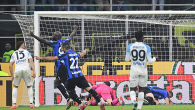 إنتر ميلان يسعى لتعزيز مركزه في الدوري من عرين نابولي