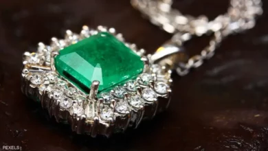 بغرض التزوير.. تاجر مجوهرات مرموق يحتال على نفسه