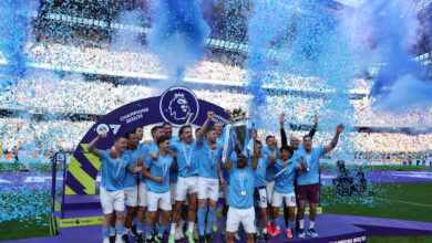 مانشستر سيتي يحتفل بلقب "البريميرليج" بهزيمة تشيلسي