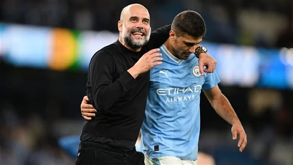 بيب غوارديولا مدرب مانشستر سيتي حامل لقب الدوري الإنجليزي الممتاز لكرة القدم، يعلن الجمعة، إصابة رودري لاعب وسط الفريق
