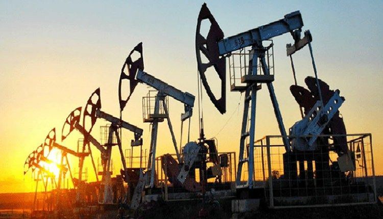 خفض أسعار الفائدة يرفع اسعار النفط